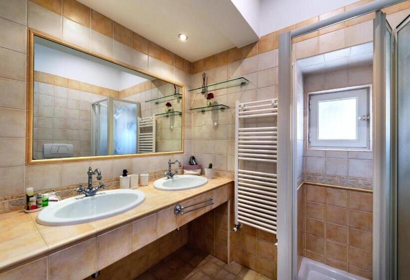 سوئیت با بالکن, Le Marinelle Trani B&b