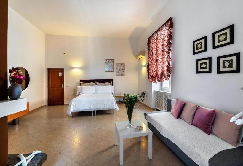 سوئیت با بالکن, Le Marinelle Trani B&b