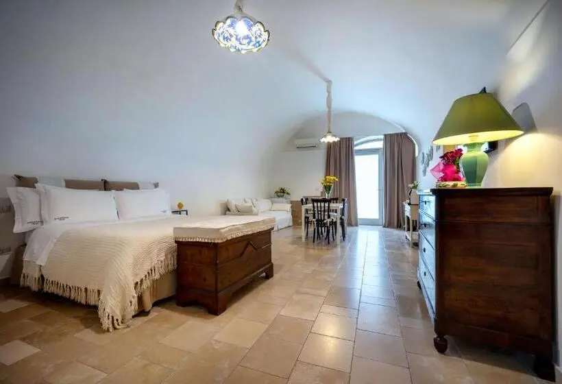 デラックススタジオ, Le Marinelle Trani B&b
