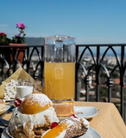 スタンダードルーム, A Casa Di Simona