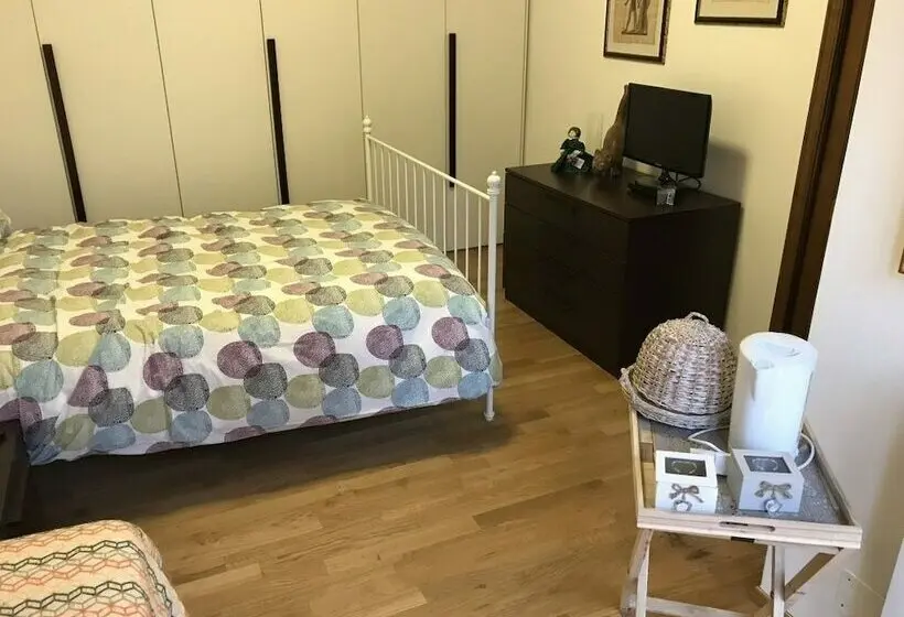 スタンダードトリプルルーム, Sally S B&b