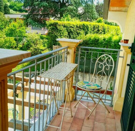 غرفة قياسية, Sally S B&b