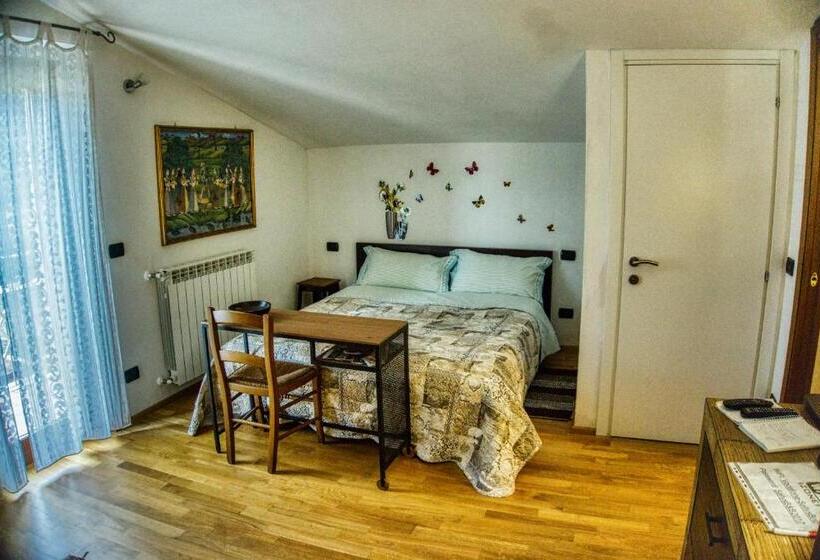 غرفة قياسية, Sally S B&b