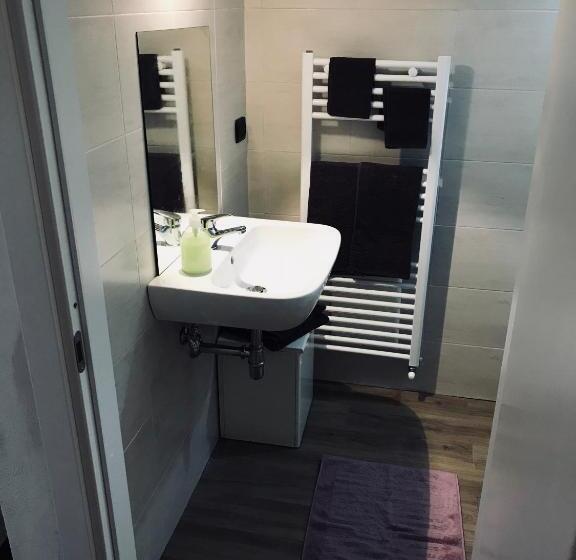 غرفة قياسية, Sally S B&b