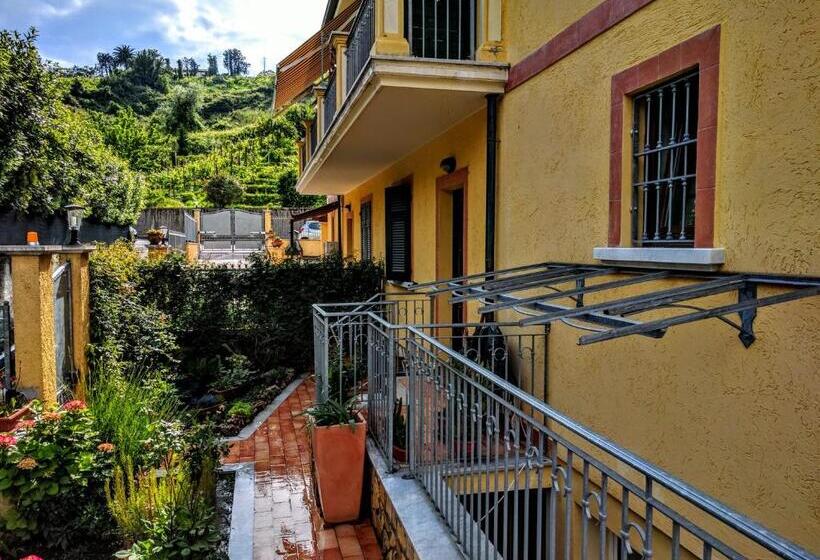 غرفة قياسية, Sally S B&b