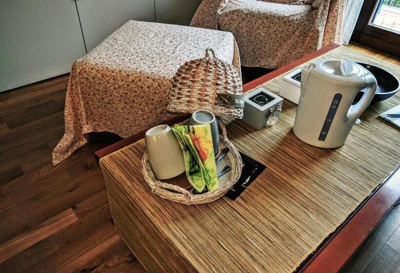 غرفة قياسية, Sally S B&b