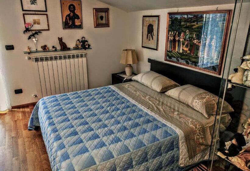 غرفة قياسية, Sally S B&b