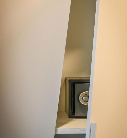 Номер Стандарт, B&b H68