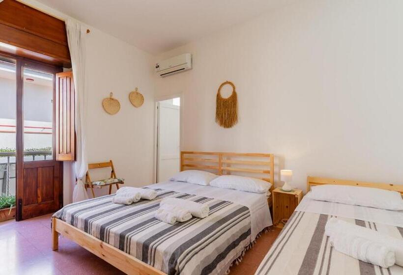 غرفة إدارية ثلاثية, B&b Marchese