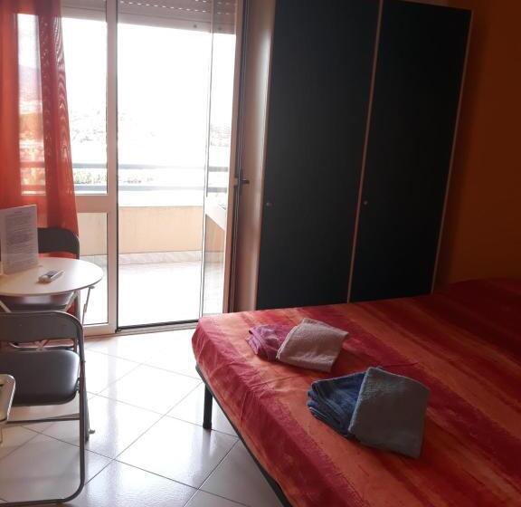 اتاق استاندارد با تخت بزرگ, B&b Panorama Cagliari