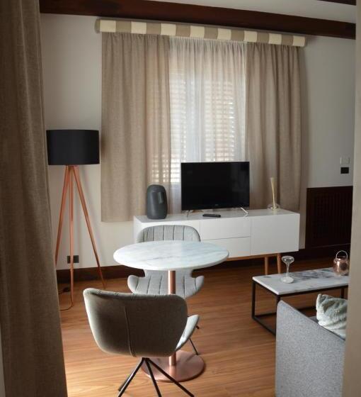 テラス付スイート, Casarealia