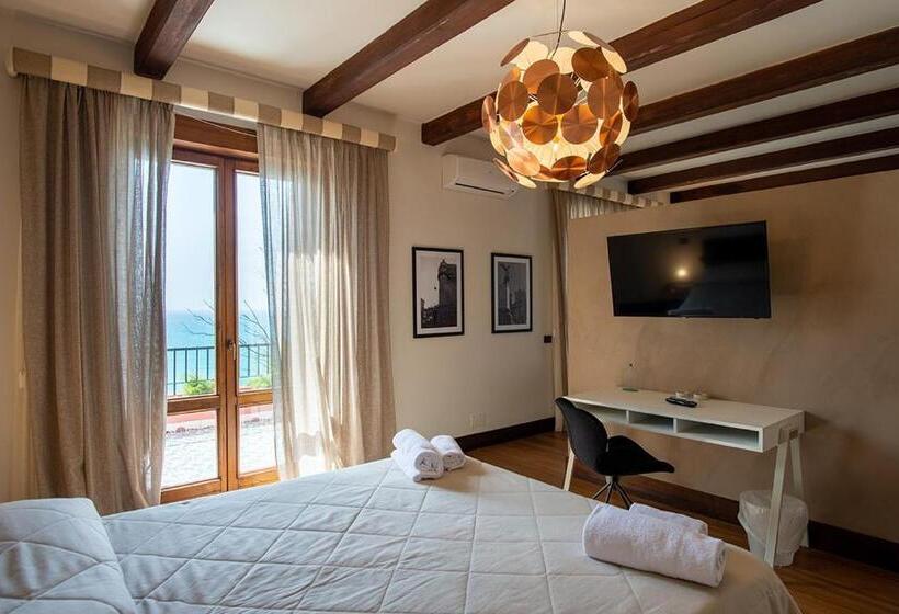 テラス付スイート, Casarealia