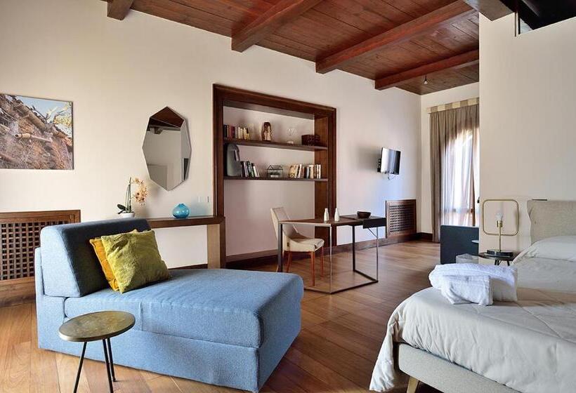 デラックスジュニアスイート, Casarealia