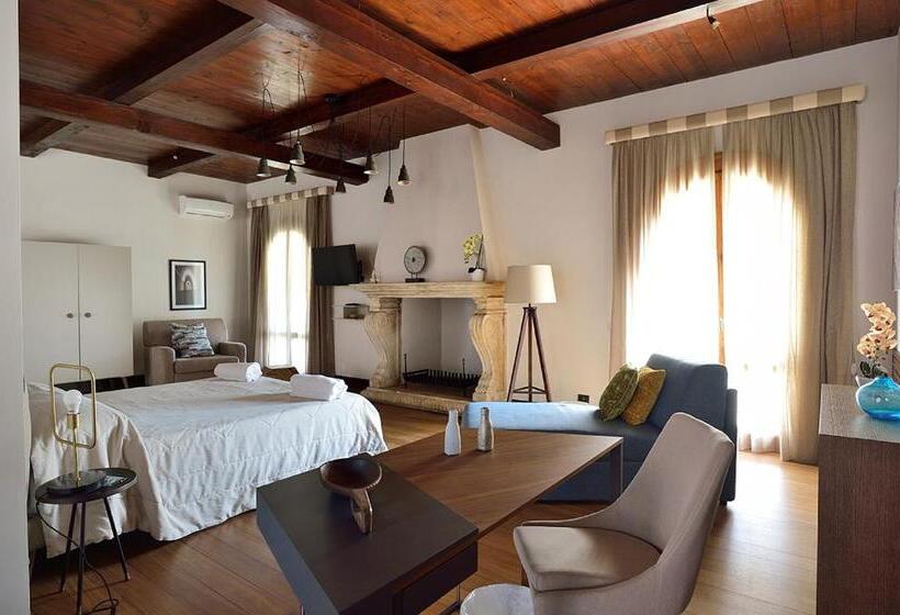 デラックスジュニアスイート, Casarealia