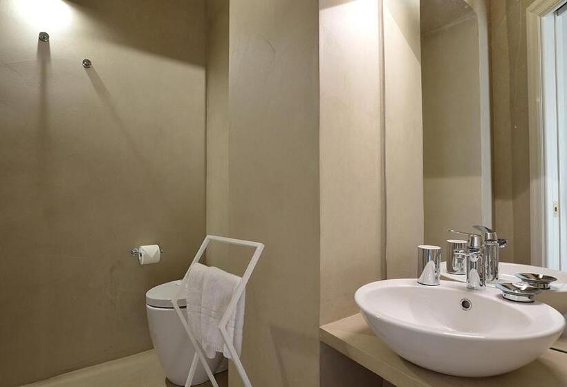 Номер Стандарт, Casarealia