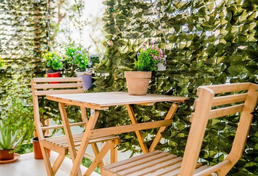 اتاق استاندارد با بالکن, Guest House Mr. Brown