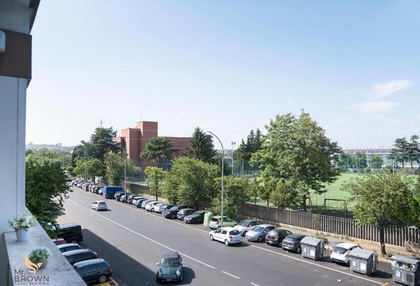 آپارتمان 1 خوابه با بالکن, Guest House Mr. Brown