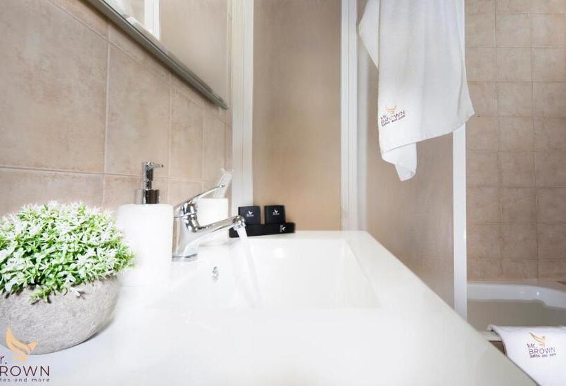 آپارتمان 1 خوابه با بالکن, Guest House Mr. Brown