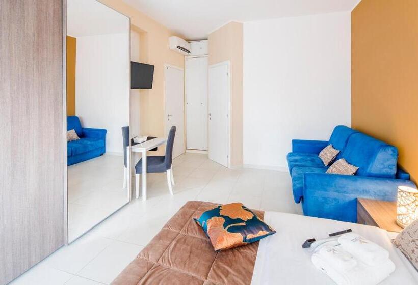 اتاق استاندارد با بالکن, Guest House Mr. Brown