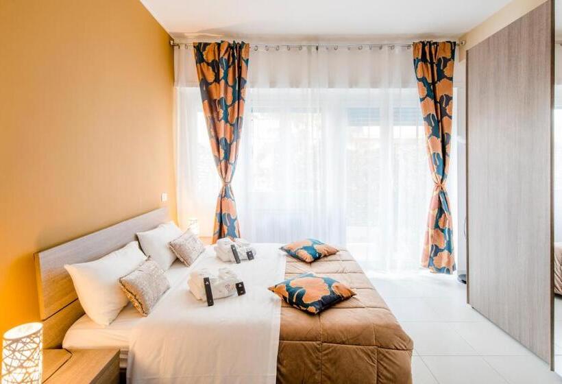 اتاق استاندارد با بالکن, Guest House Mr. Brown