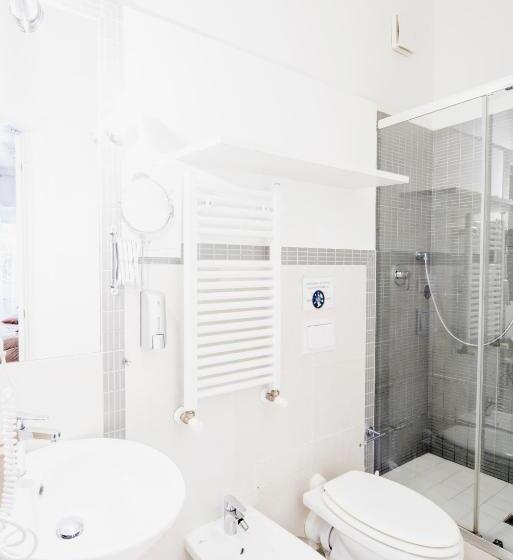 اتاق استاندارد با بالکن, Guest House Mr. Brown