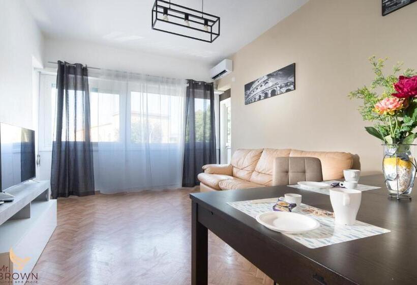 آپارتمان 1 خوابه با بالکن, Guest House Mr. Brown