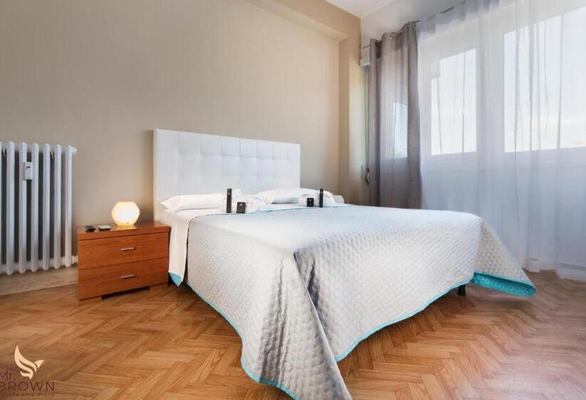 آپارتمان 1 خوابه با بالکن, Guest House Mr. Brown