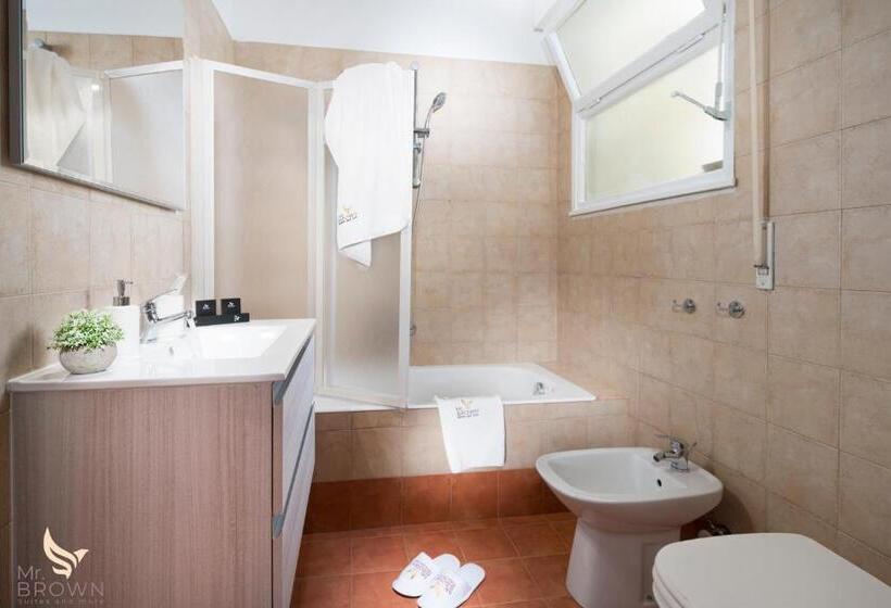 آپارتمان 1 خوابه با بالکن, Guest House Mr. Brown