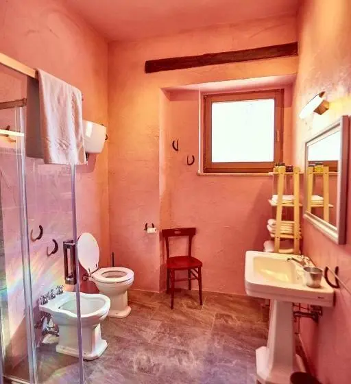スタンダード4人部屋, Az.agr. Il Cavalleggero