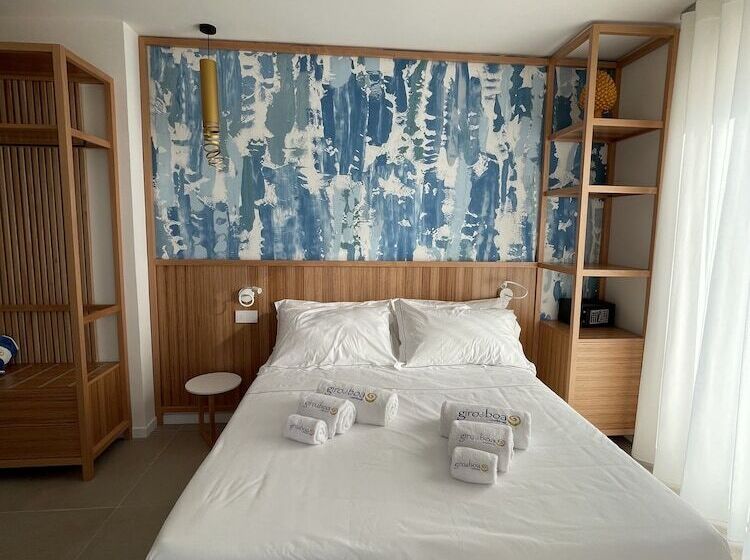 اتاق لوکس با چشم‌انداز دریا, B&b Giro Di Boa