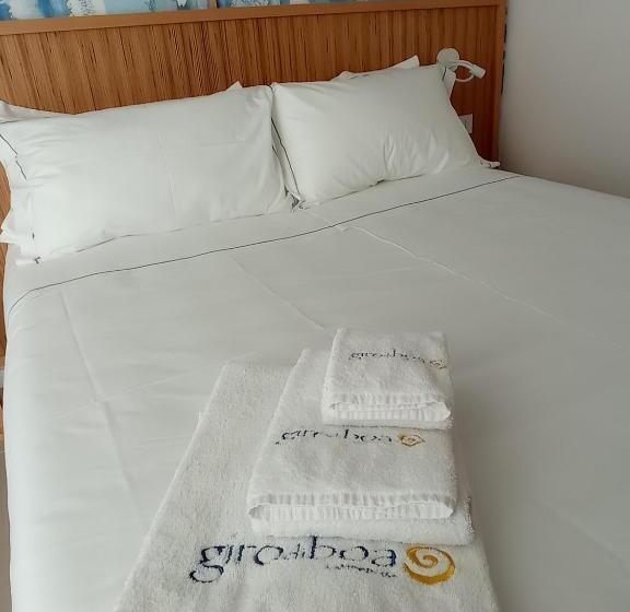 اتاق لوکس با چشم‌انداز دریا, B&b Giro Di Boa