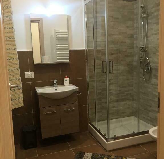 舒适三人间, Bonorum