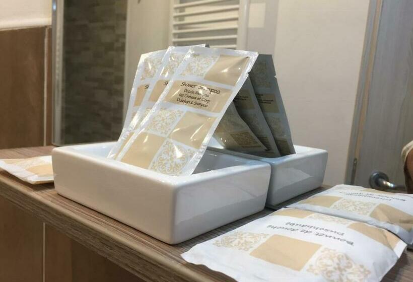 舒适三人间, Bonorum