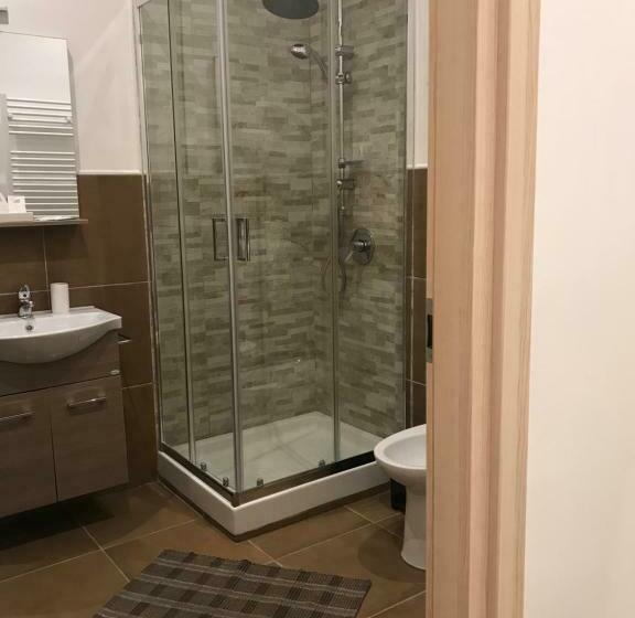 舒适三人间, Bonorum