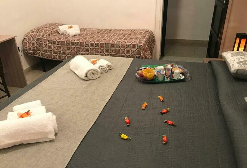 舒适三人间, Bonorum