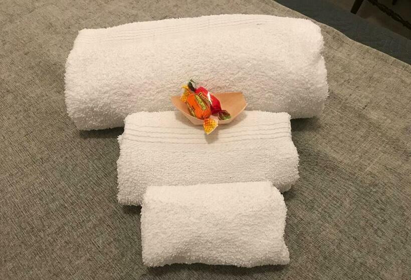 舒适三人间, Bonorum