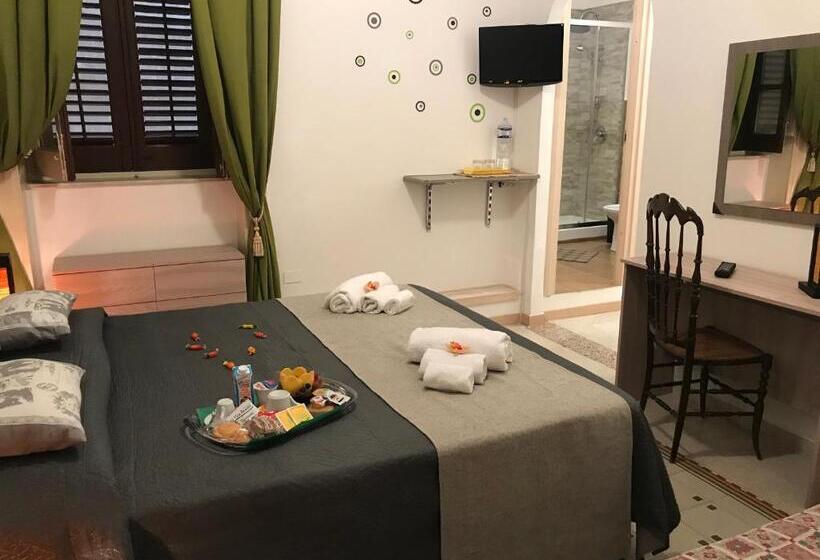 غرفة كومفورت ثلاثية, Bonorum