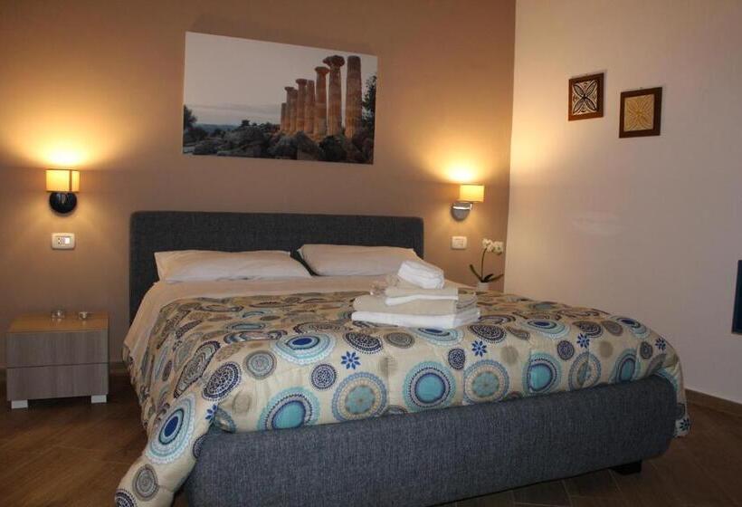 バルコニー付きスタンダードトリプルルーム, Le Maioliche