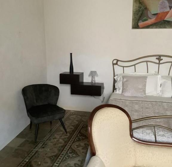 سوییت جونیور, Palazzo Cariddi