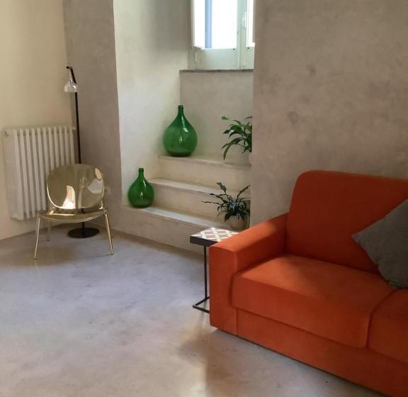 اتاق سوپریور با تخت بزرگ, Palazzo Cariddi