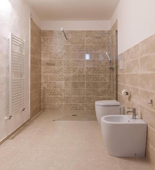 اتاق لوکس با بالکن, Palazzo Cariddi