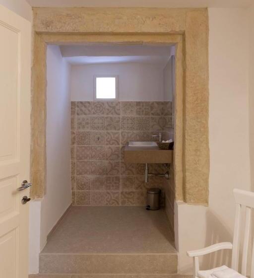 اتاق لوکس با بالکن, Palazzo Cariddi