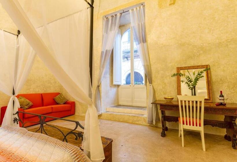 اتاق سوپریور با تخت بزرگ, Palazzo Cariddi