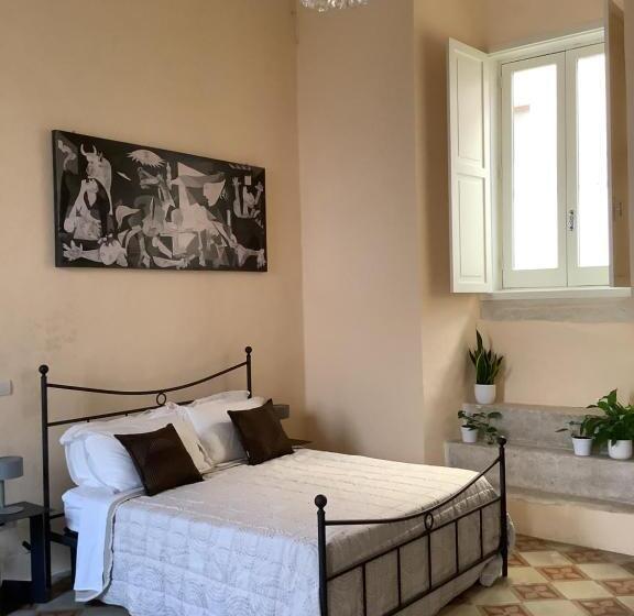 اتاق لوکس, Palazzo Cariddi