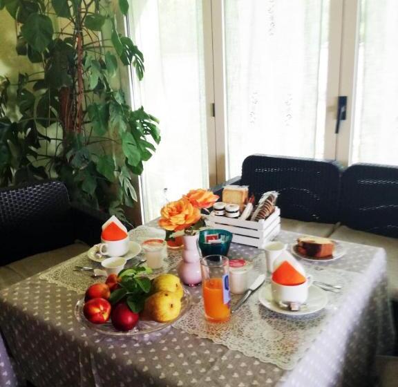 スタンダード4人部屋, Bed And Breakfast Romantica Evasione