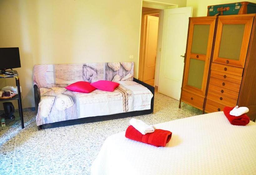 スタンダード4人部屋, Bed And Breakfast Romantica Evasione