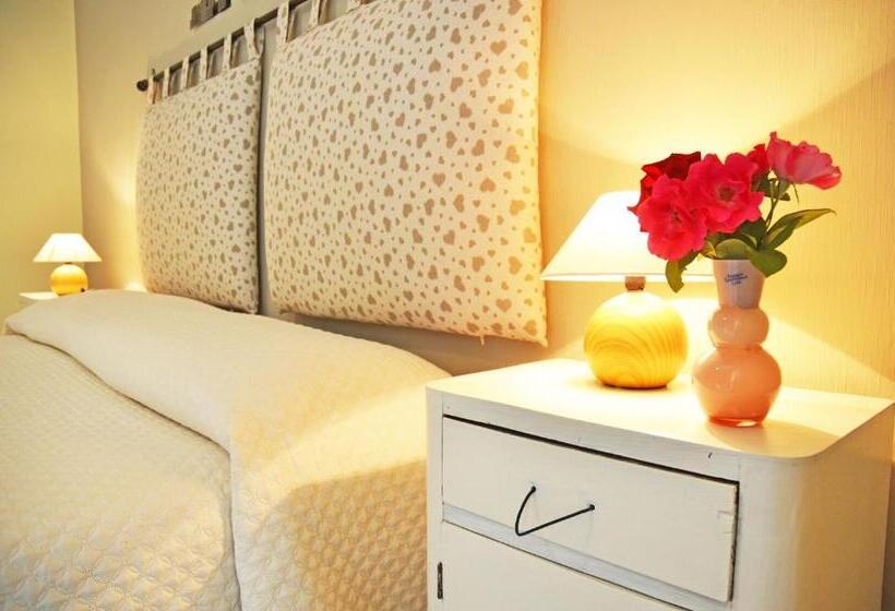 スタンダード4人部屋, Bed And Breakfast Romantica Evasione