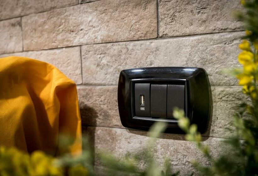 اتاق لوکس سه تخته, B&b I Maestri