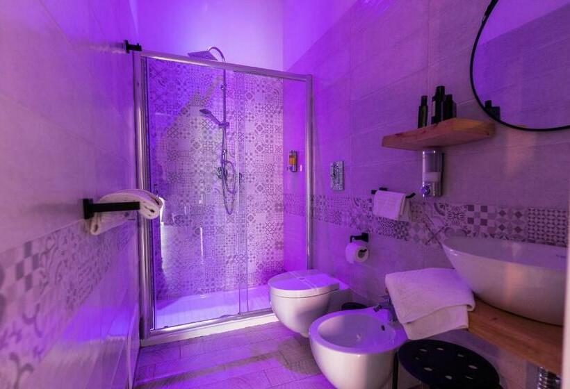 اتاق لوکس سه تخته, B&b I Maestri