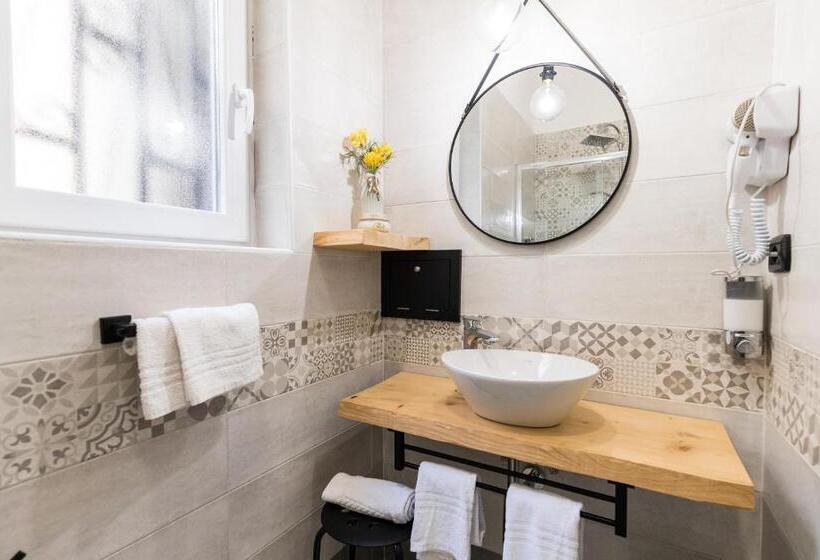 اتاق لوکس با تخت بزرگ, B&b I Maestri